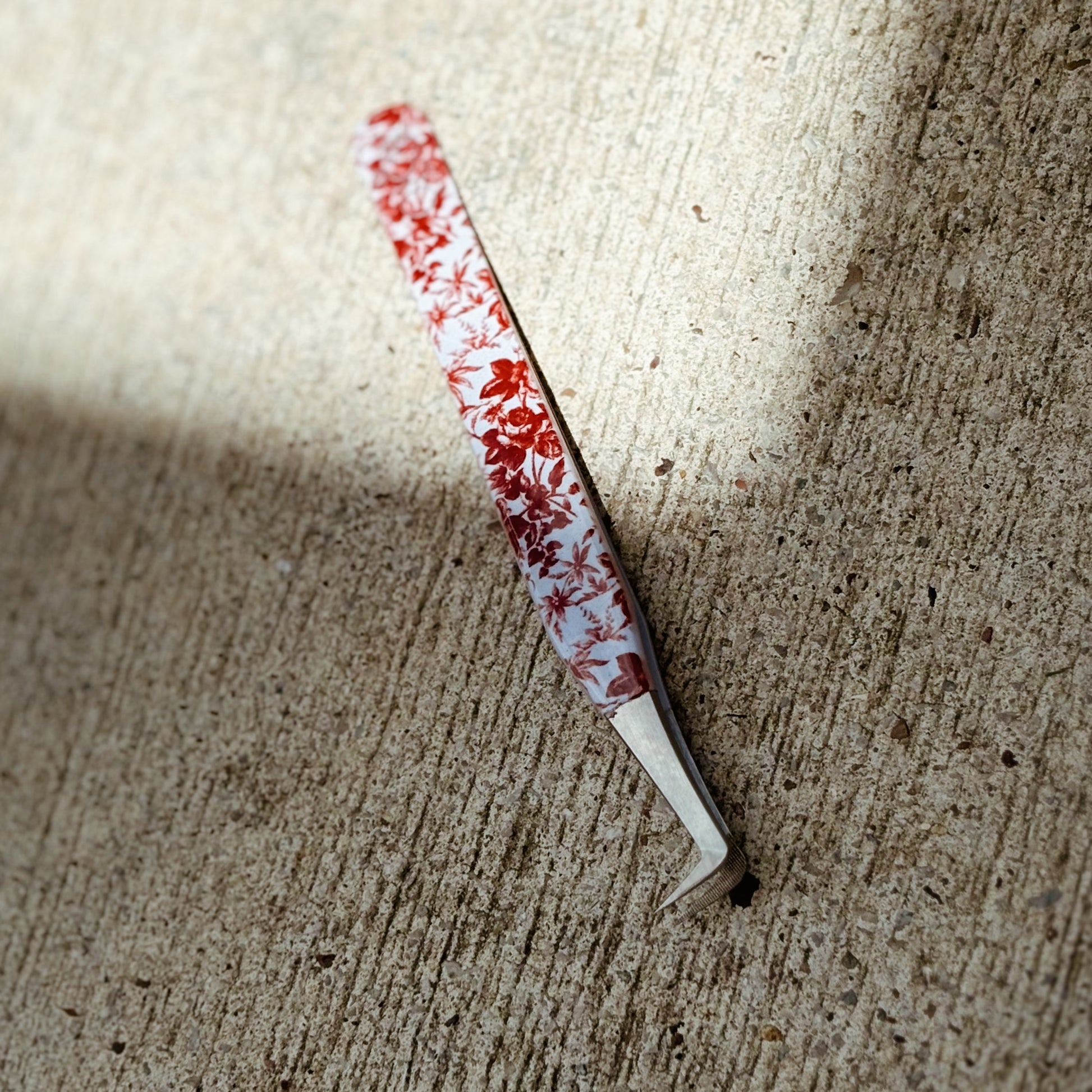 Aubrey Volume Tweezer (Microgrip)