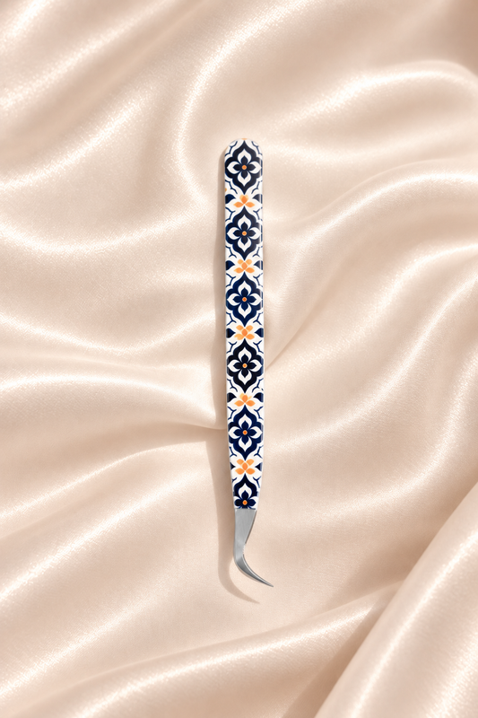 Aazeen I Slim Curve Tweezer