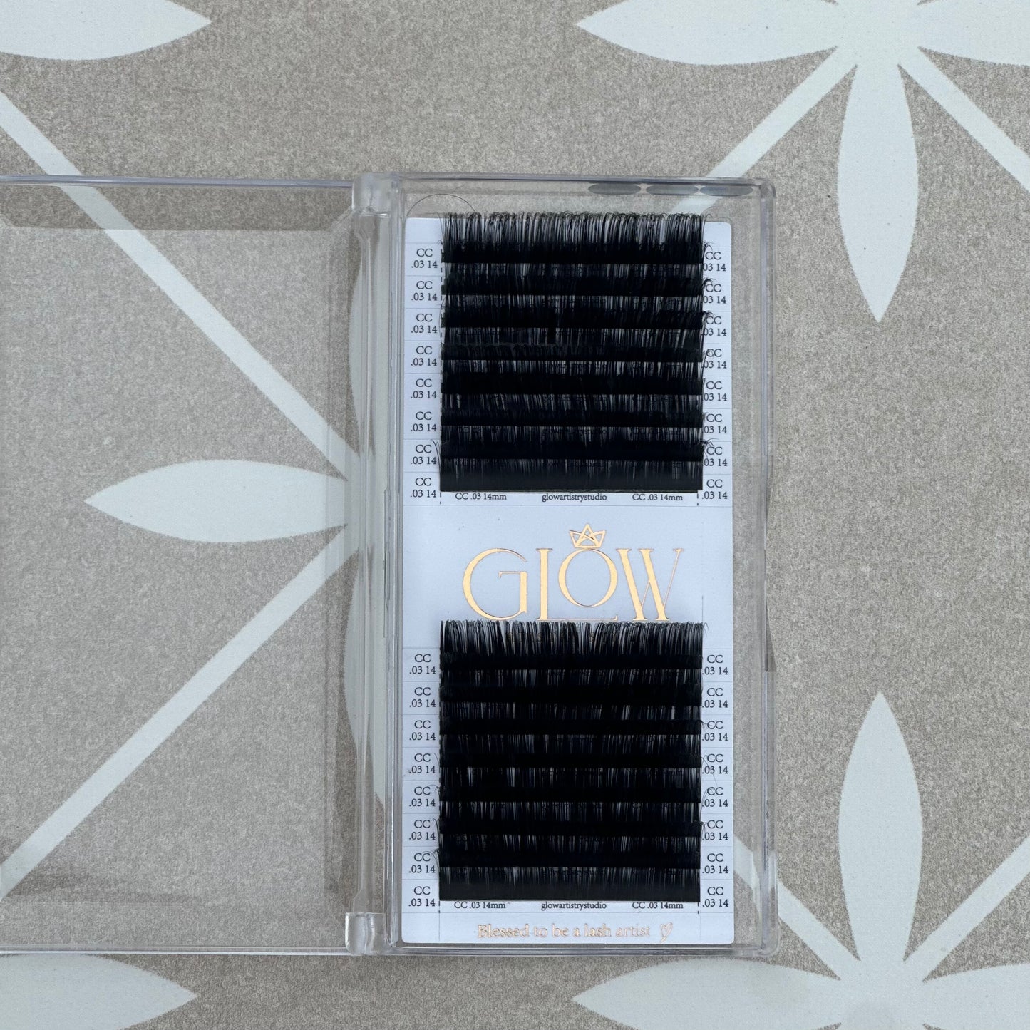 Volume Lashes .03 (16 Rows)