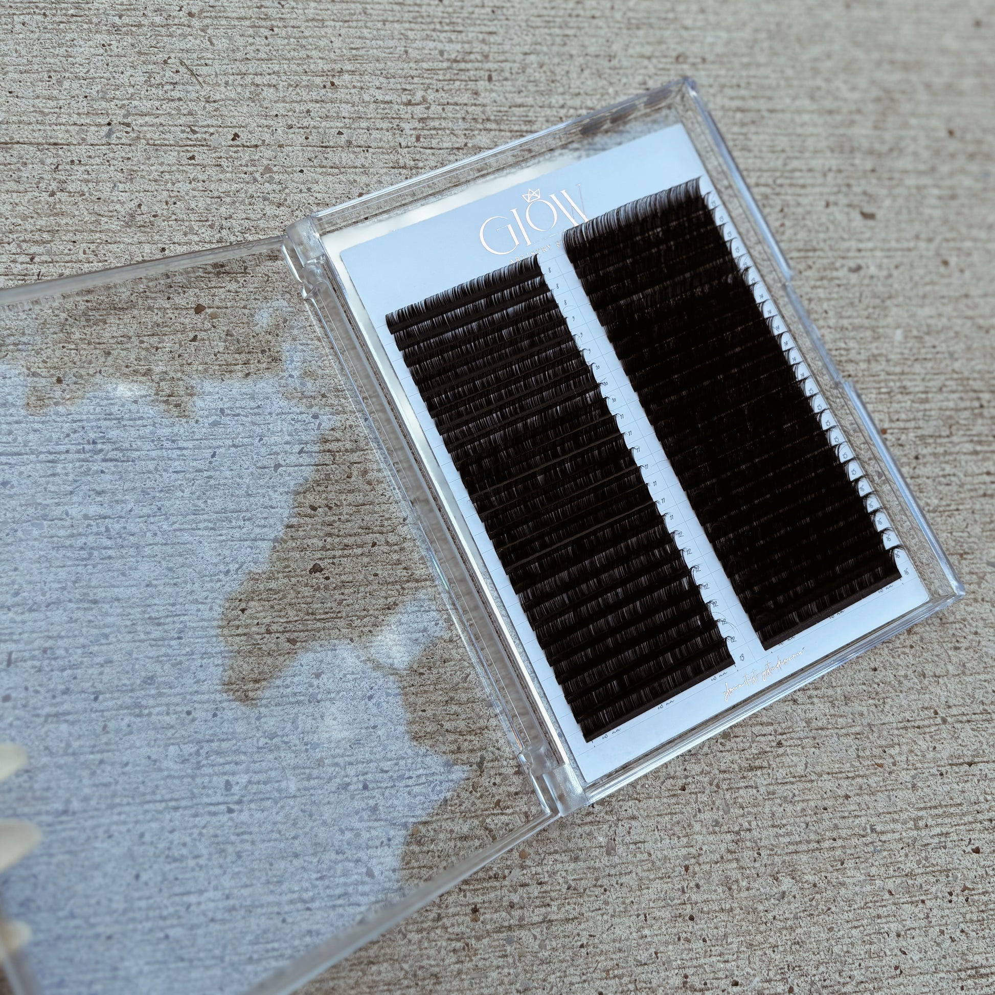 Volume Lashes .05 (Large Tray)