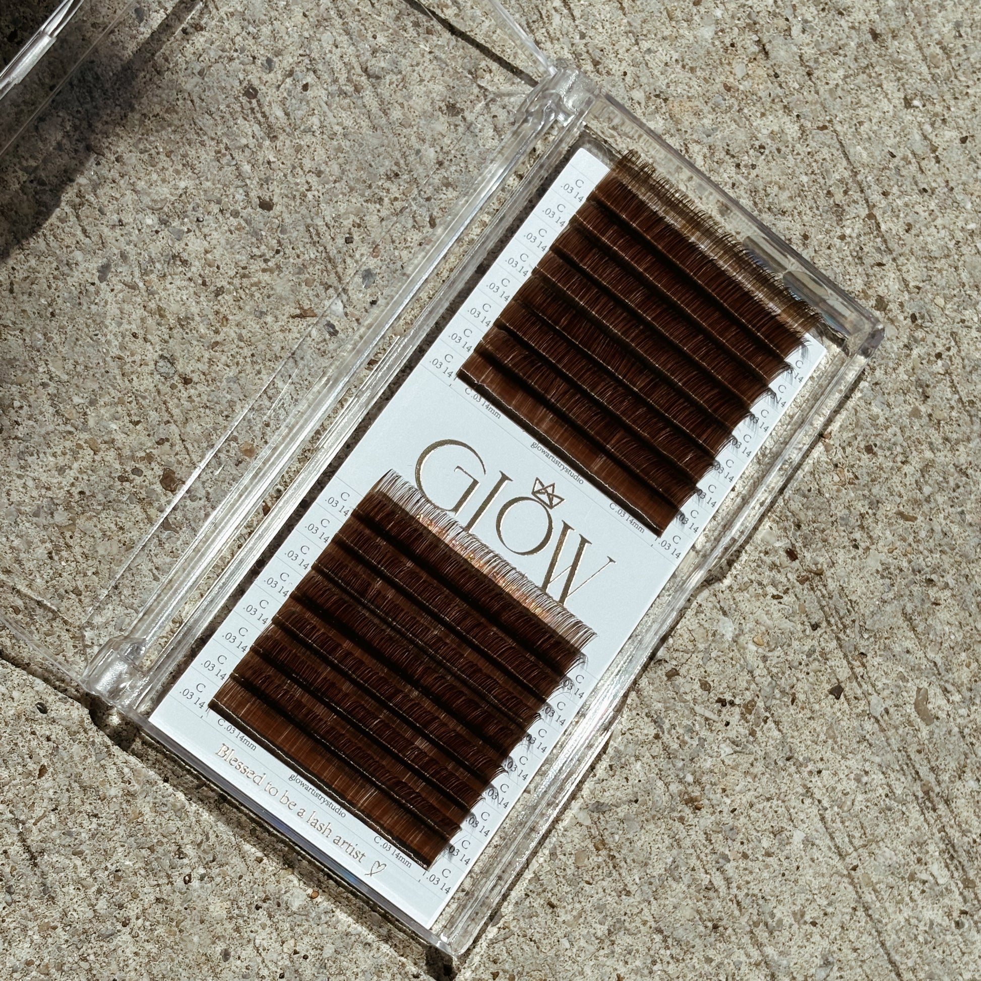 Mocha Lashes .03 (Light Brown)